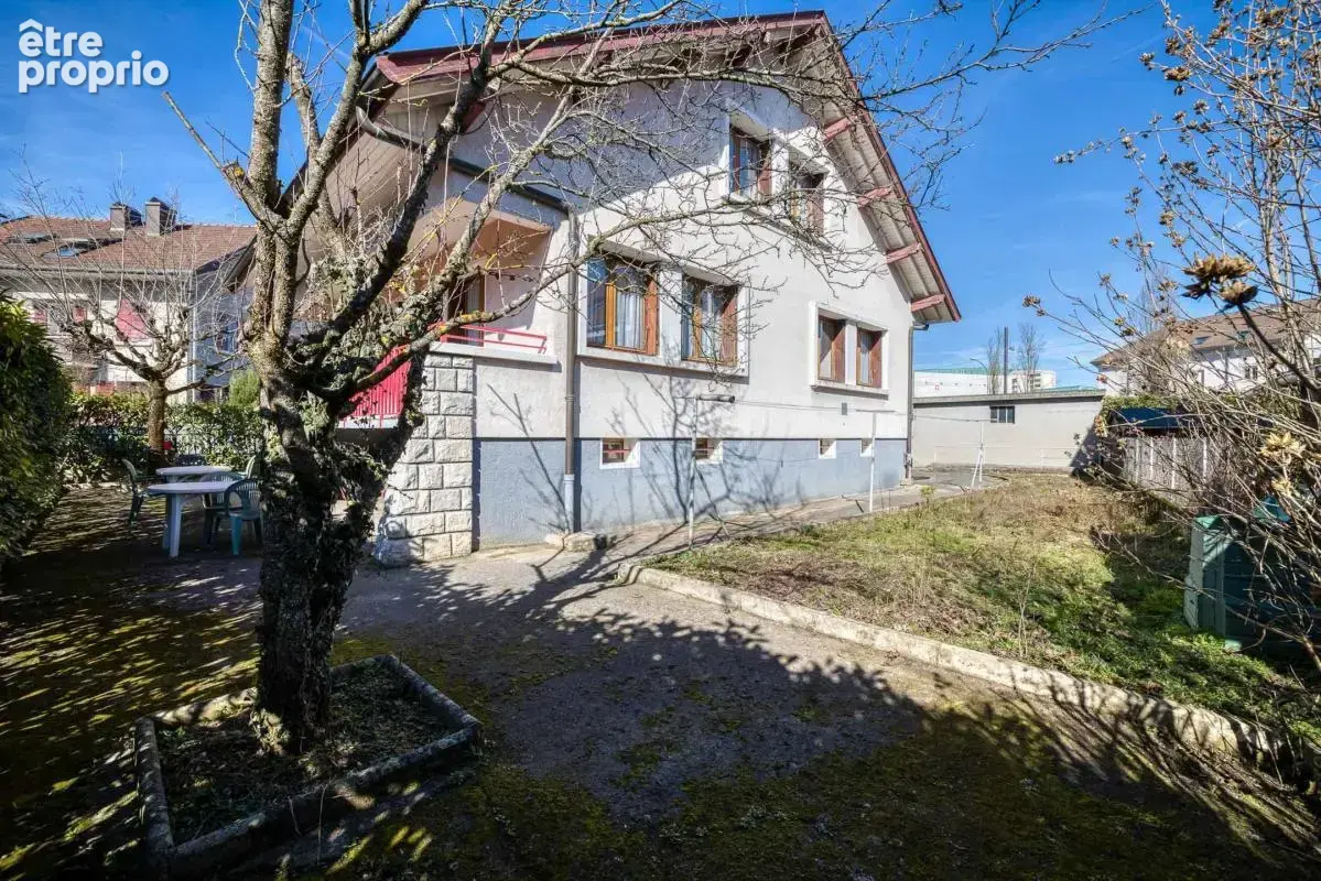 Maison à Annecy centre – 5 chambres - photo 12