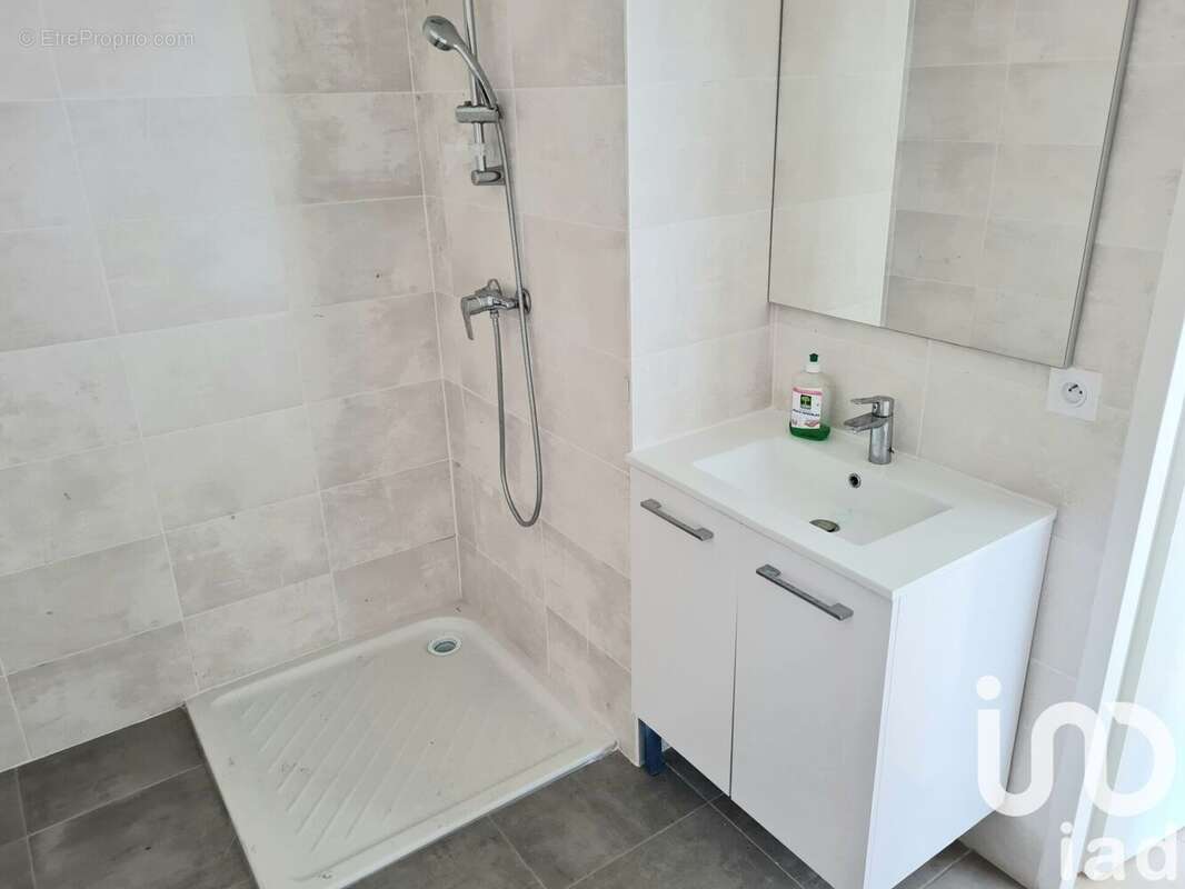 Photo 9 - Appartement à SAINTE-GENEVIEVE-DES-BOIS