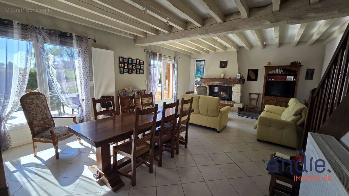 Maison à TOULON-SUR-ALLIER