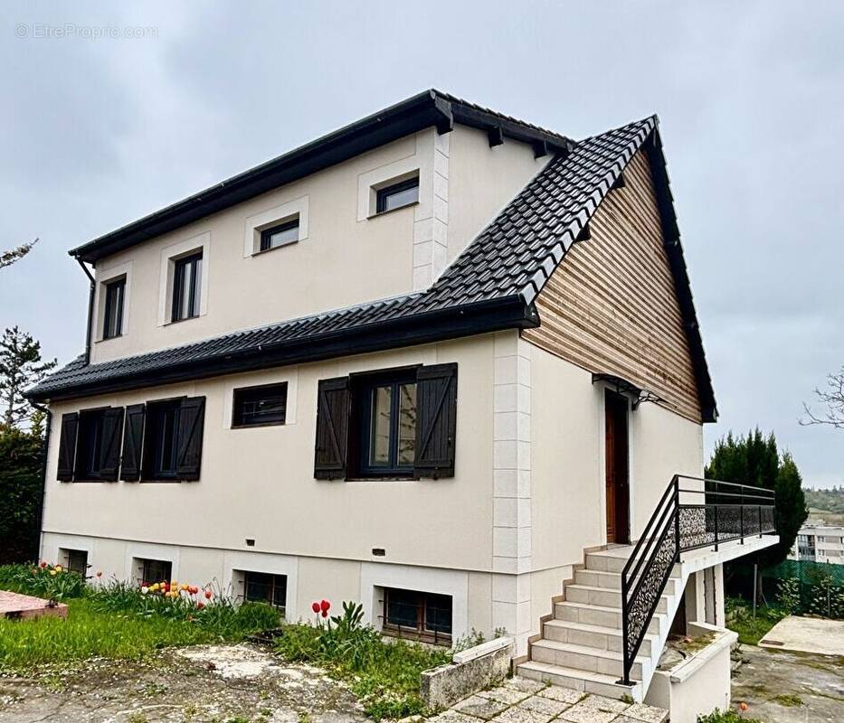 Maison à CORBEIL-ESSONNES