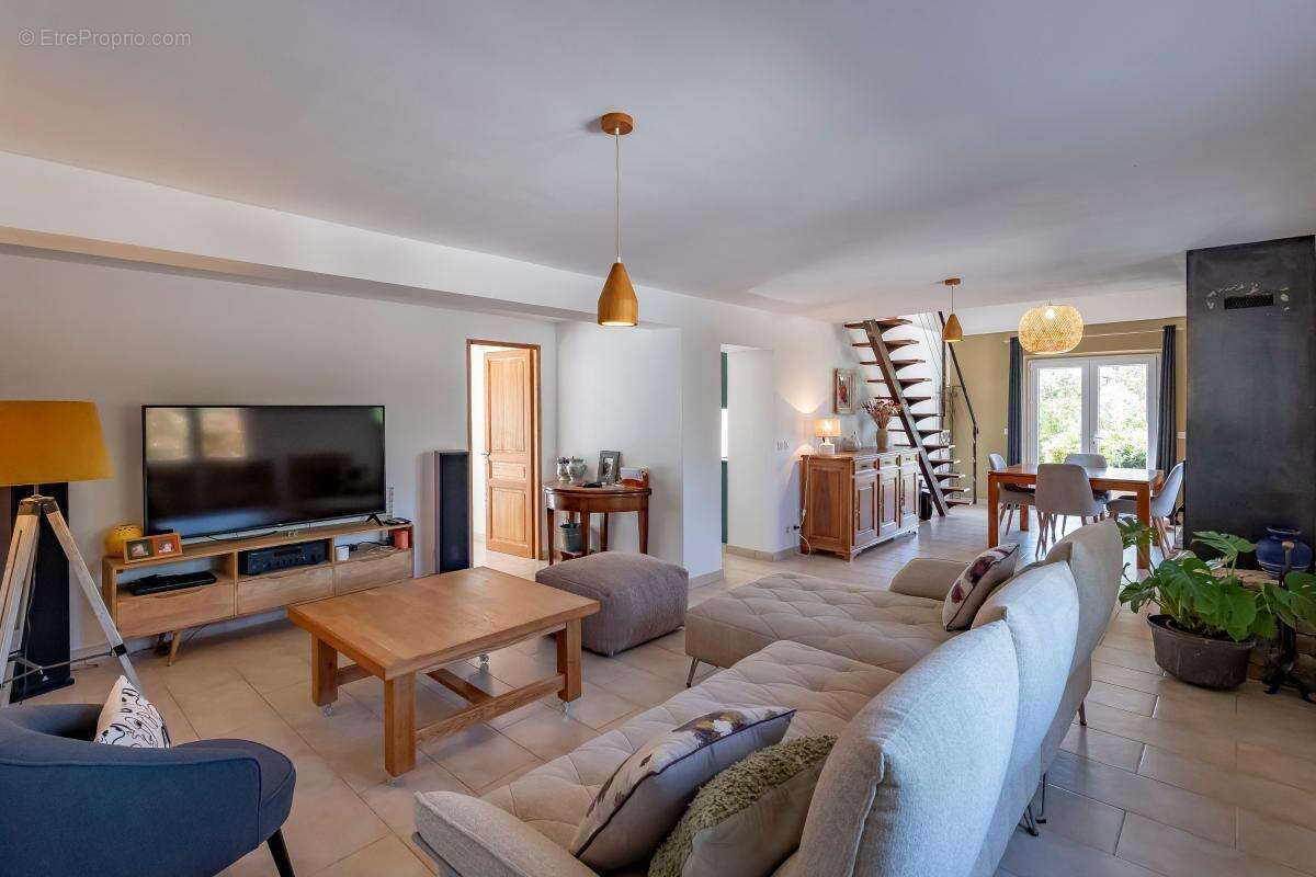 Maison à LA CADIERE-D'AZUR