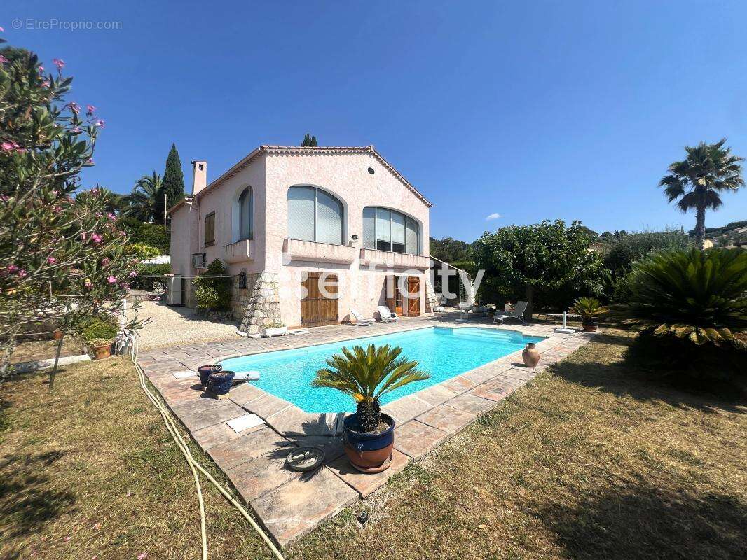 Maison à MOUGINS