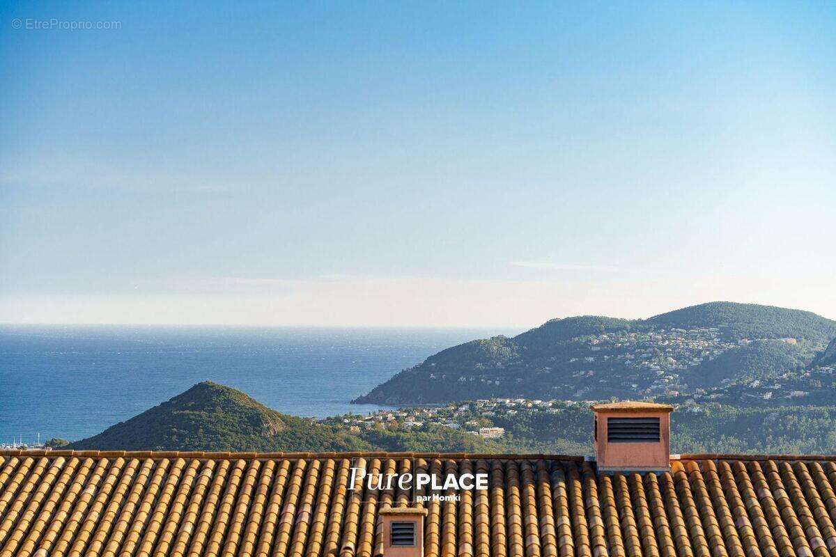 Appartement à MANDELIEU-LA-NAPOULE