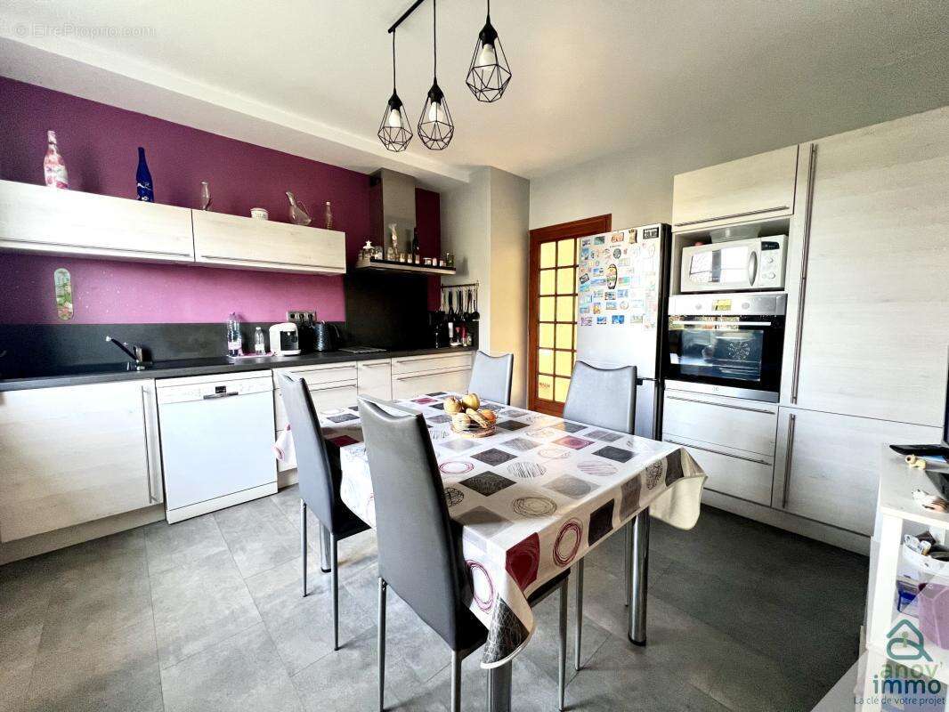 Maison à FONTAINE-LE-COMTE