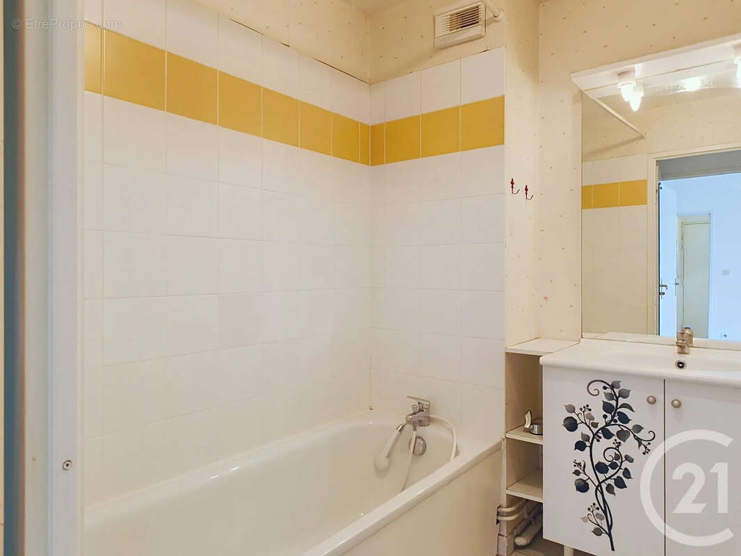 Appartement à VILLENEUVE-SUR-YONNE