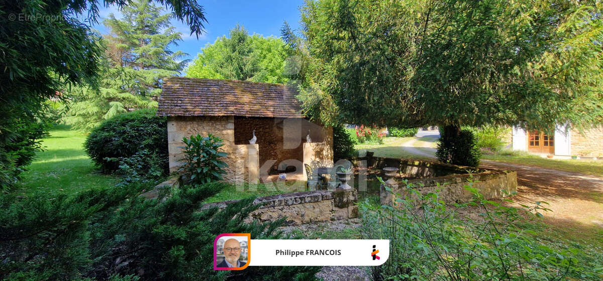 Maison à LIORAC-SUR-LOUYRE
