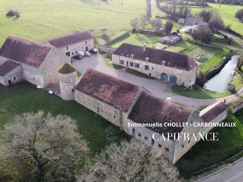 Maison à PRECY-SOUS-THIL