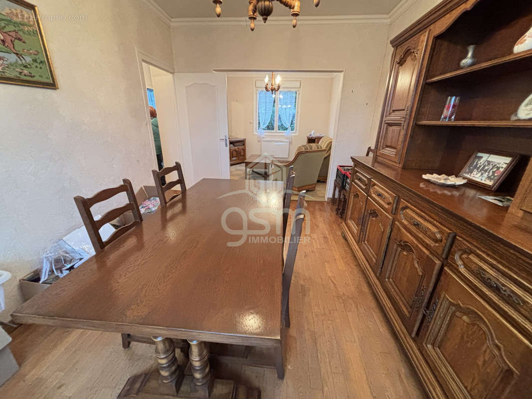 Maison à LA CELLE-SAINT-AVANT