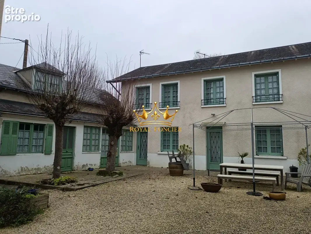 Maison 560 m² à La Roche-Posay  - photo 5