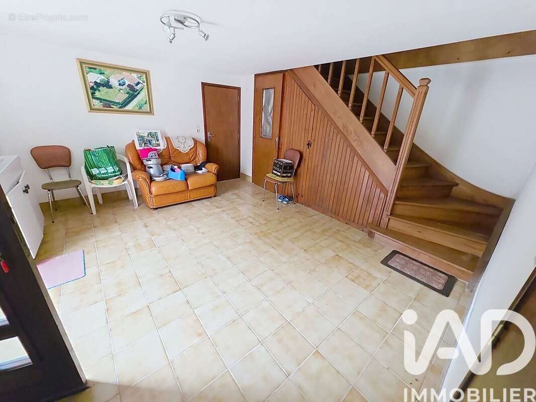 Maison 90 m² à Javerlhac-Et-La-Chapelle-Saint-Robert  - photo 6