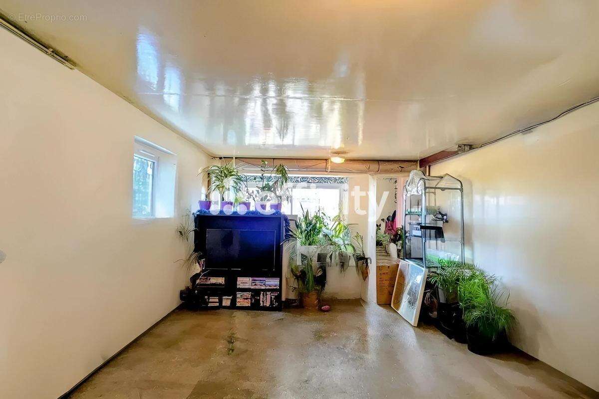 Maison à CRECHES-SUR-SAONE