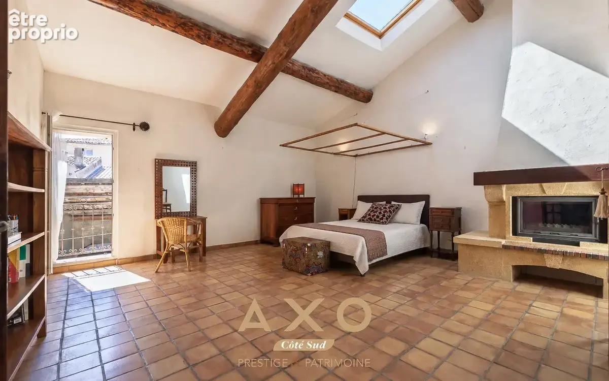 Mallemort - ensemble immobilier - t9 - atelier d artiste - grange - abri voiture - garage 750 000 - photo 8
