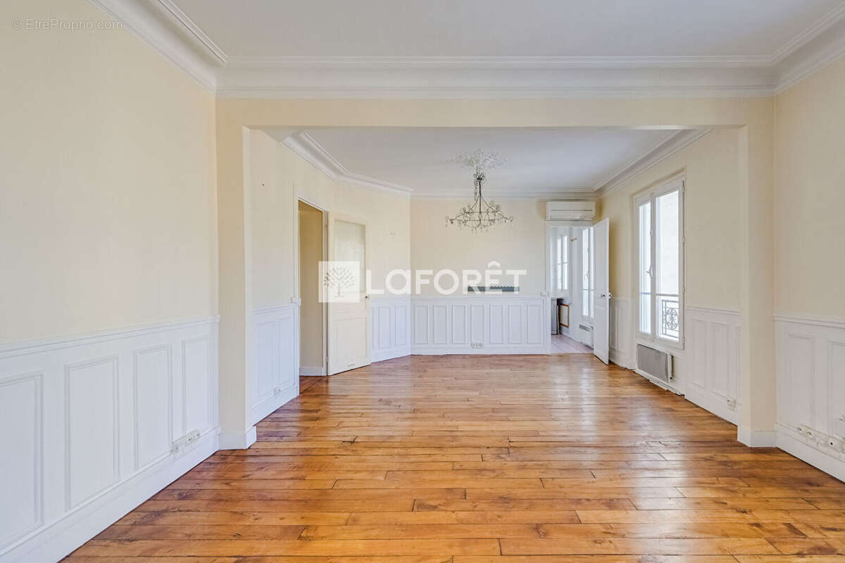 Studio de 52 m² transformable en 2 pièces - Charme de l'ancien - Climatisation - Paris 15e - photo 7