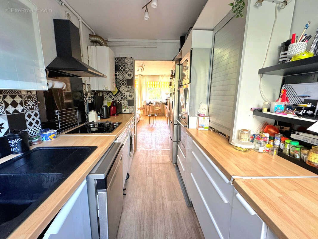 Appartement à MARSEILLE-9E