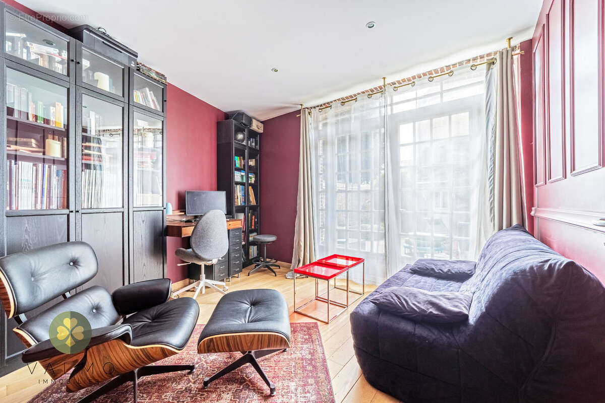 Maison à LA QUEUE-LES-YVELINES