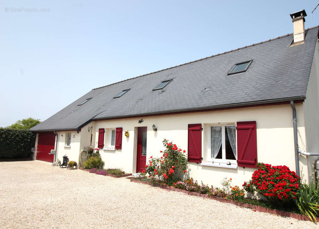 Maison à PERNAY