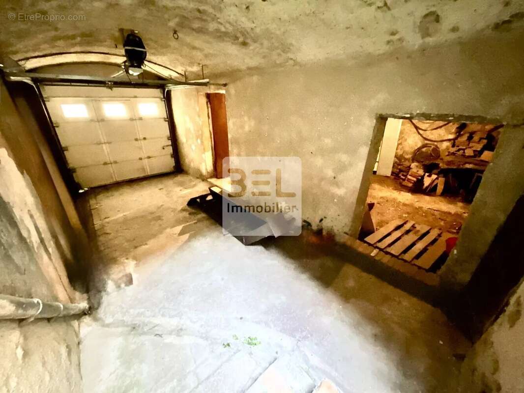 Maison à SAINT-VICTOR-DE-MALCAP