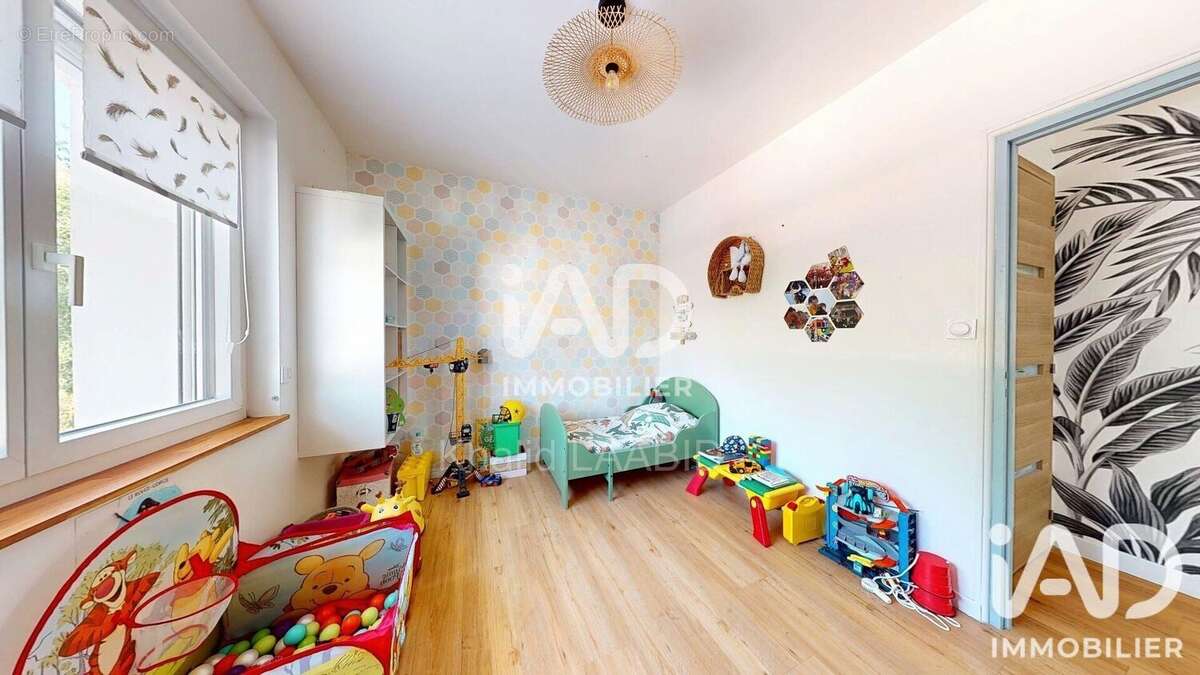 Maison 210 m² à Montauban  - photo 8