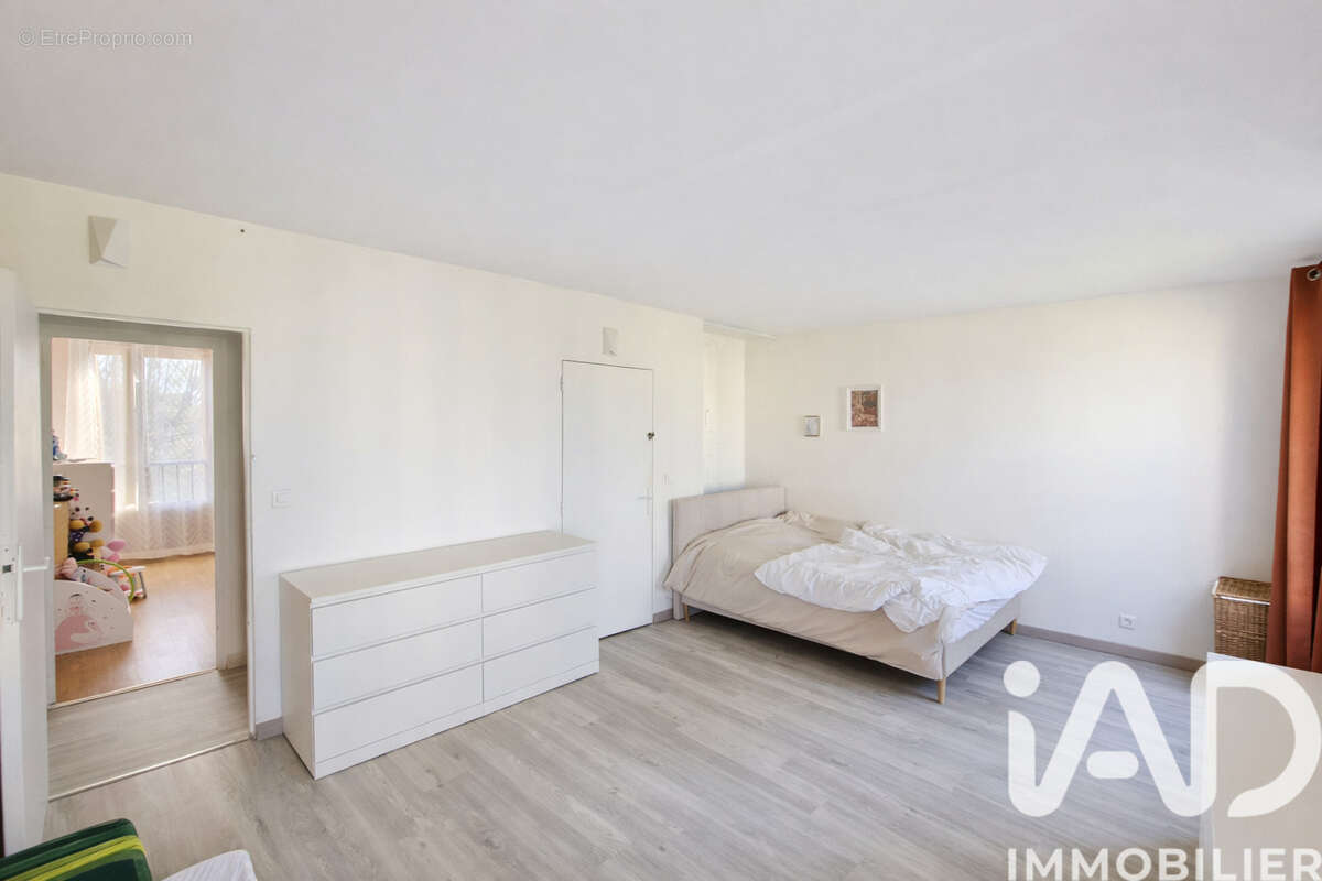 Photo 4 - Appartement à BRIE-COMTE-ROBERT