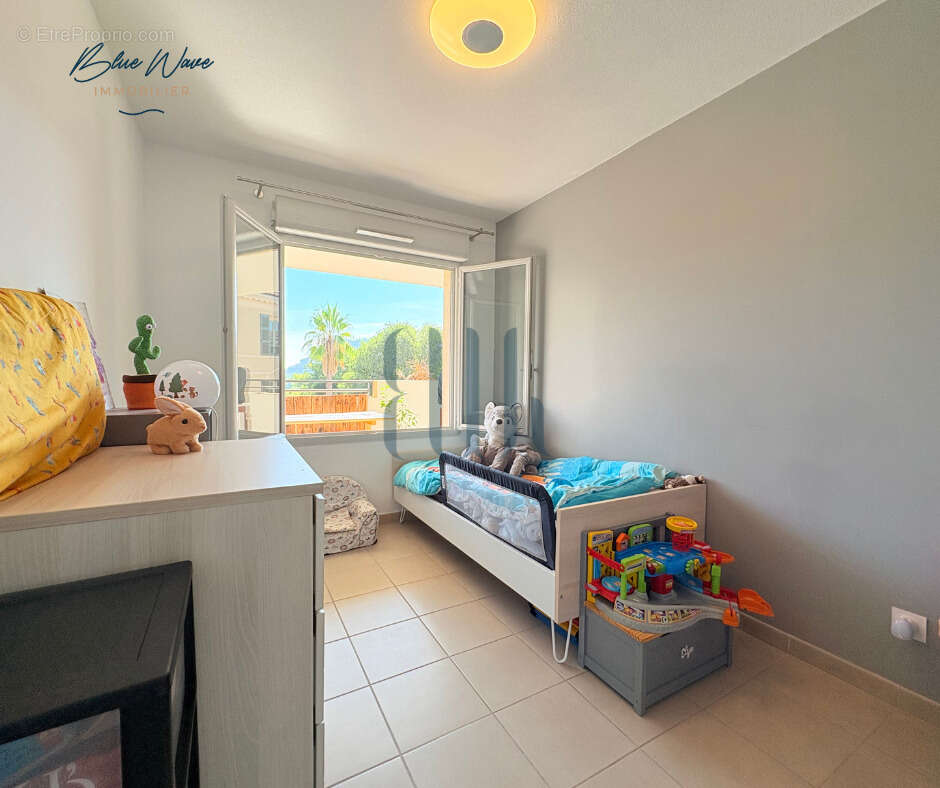 Appartement à LE MUY