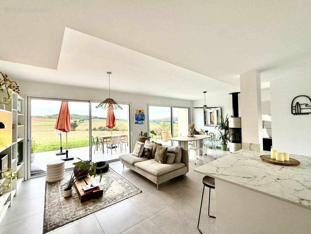 Maison à FONTENILLES