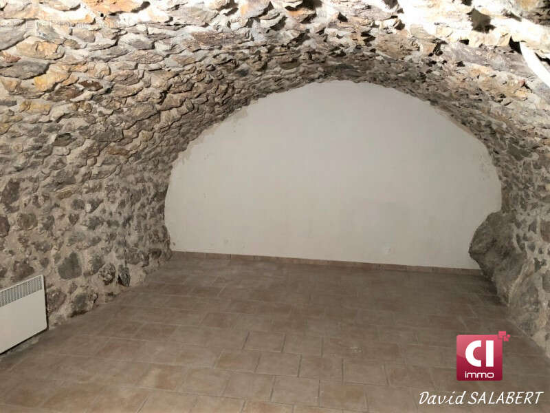 Appartement à LA ROQUEBRUSSANNE