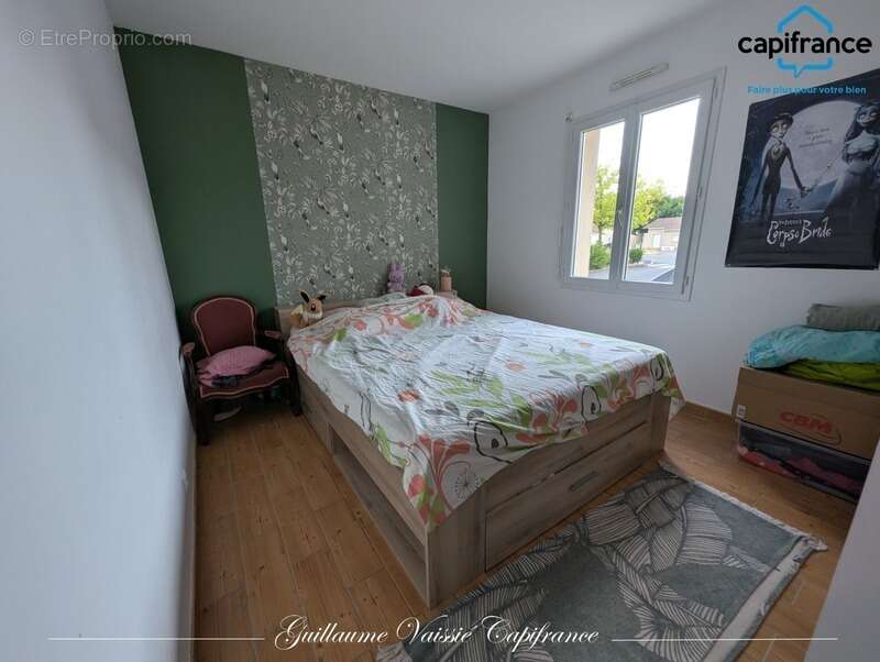 Maison à vendre 5 pièces - 3 chambres - VOUNEUIL SOUS BIARD (86) - photo 4