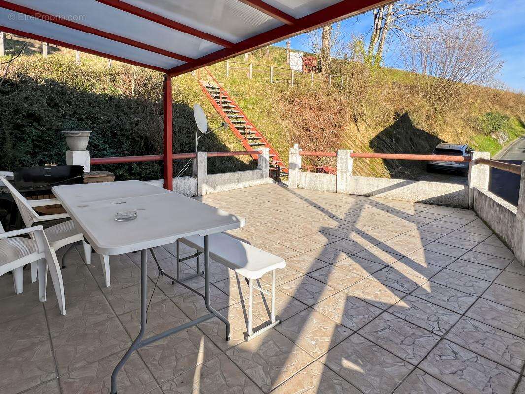 Appartement à AINHOA