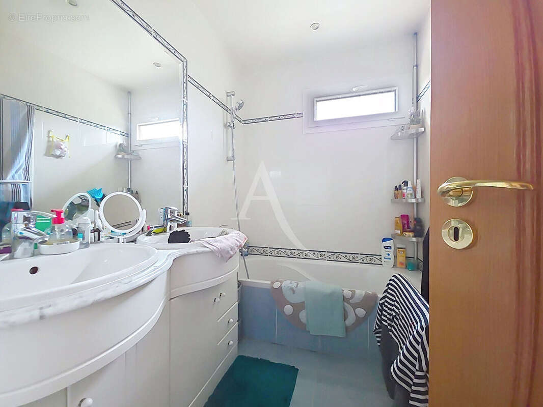 Appartement à MANTES-LA-JOLIE