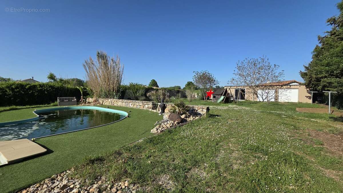 Maison à SOUAL