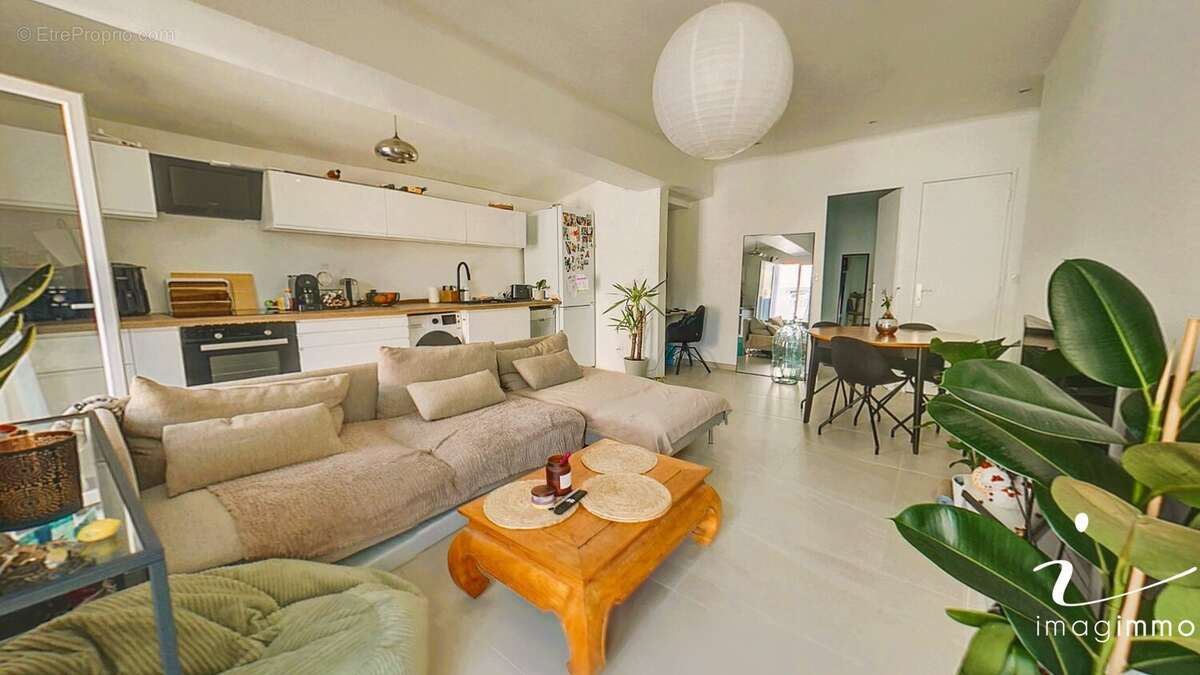 Appartement à SAINT-JEAN-DE-VEDAS