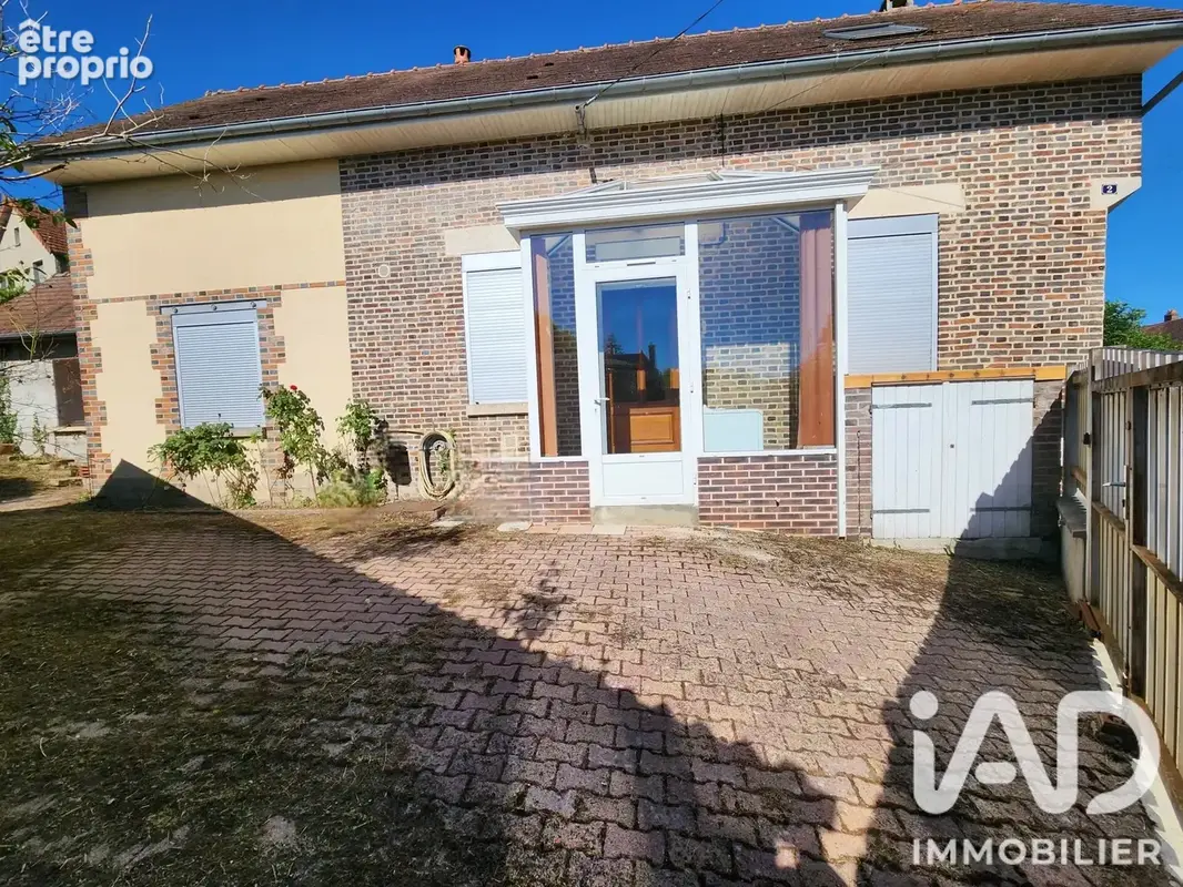 Photo 1 - Maison à ESTISSAC