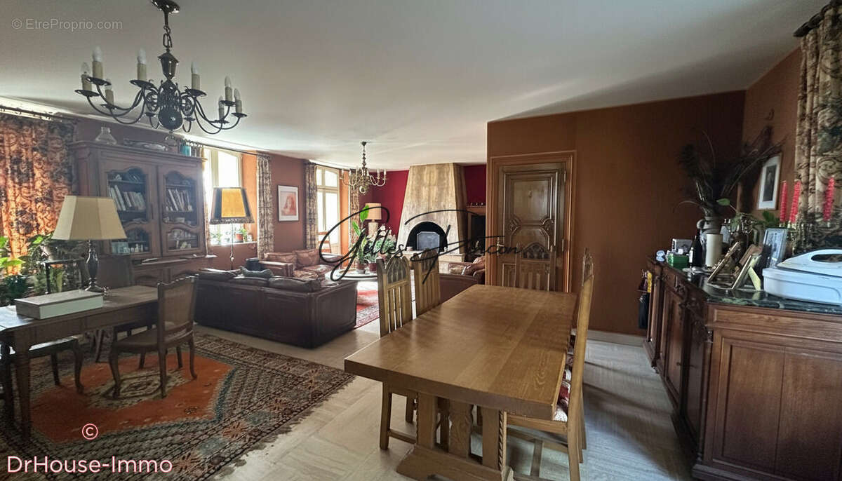 Maison à FOLLAINVILLE-DENNEMONT