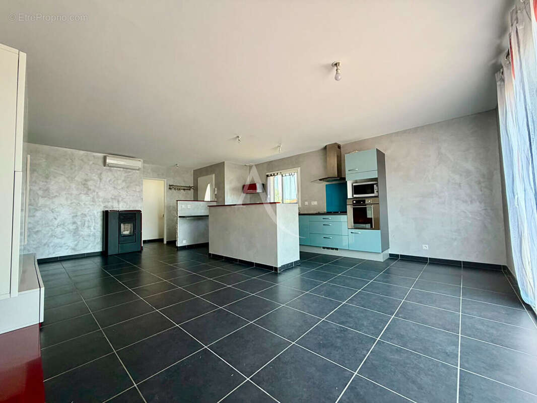 Maison contemporaine de plain-pied de 2014 ? Le confort clé en main ! - photo 2