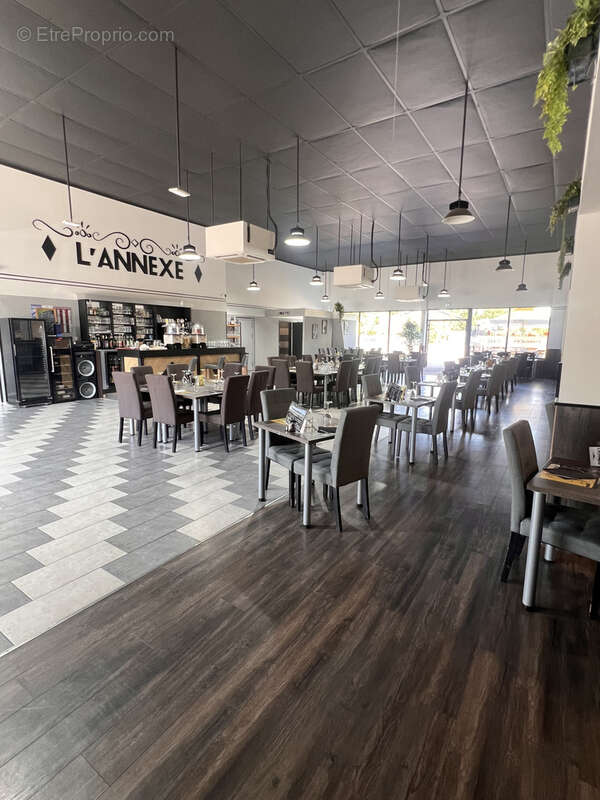 Commerce à CHAVELOT