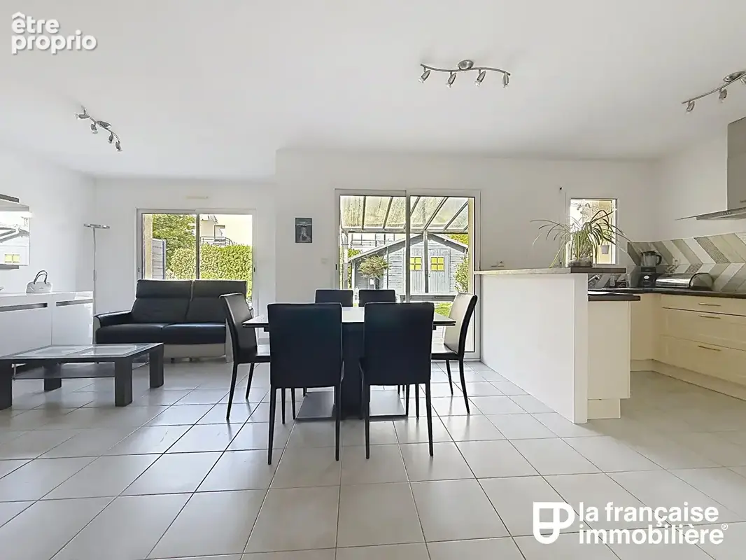 Maison 4 chambres - garage - photo 2