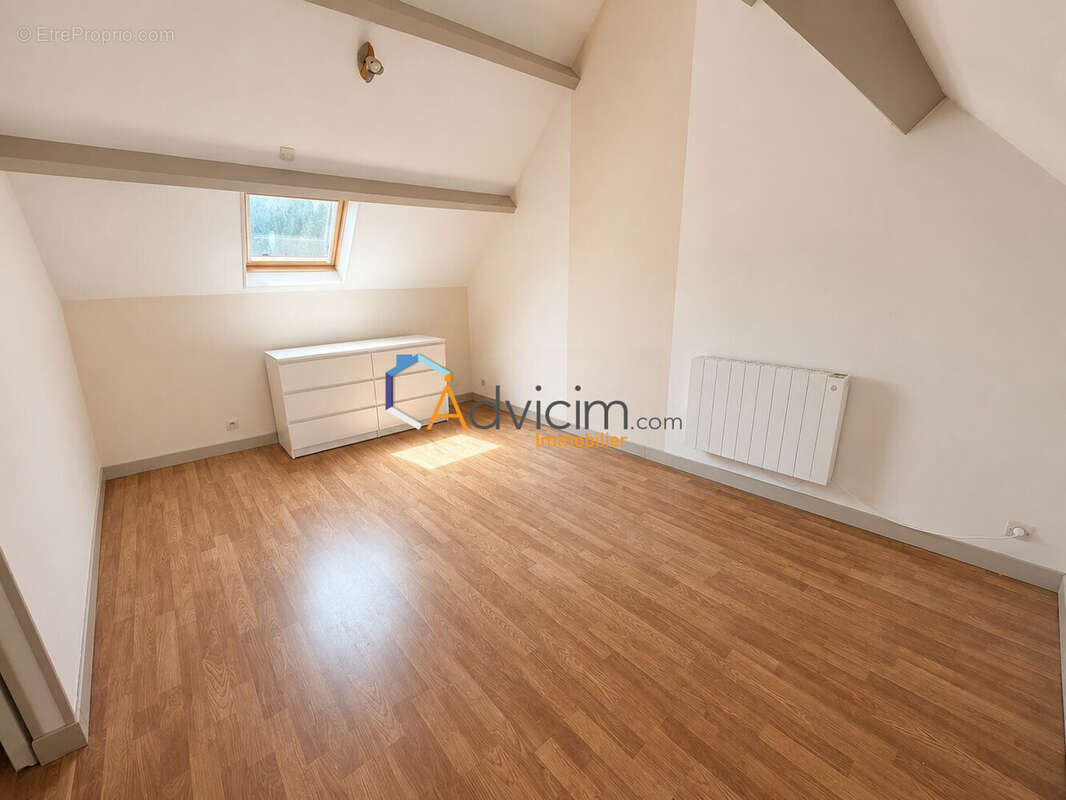 Maison 186 m² à Saint-Germain-Des-Pres  - photo 8