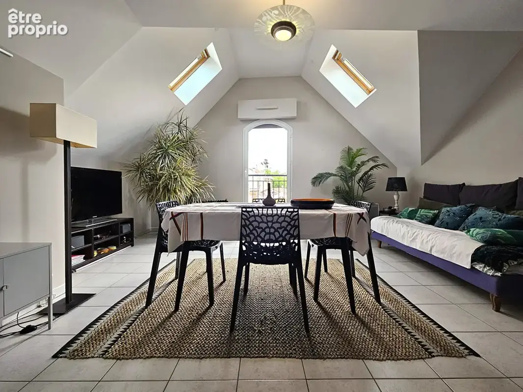 Appartement T3 75 m² traversant en plein centre-ville ! - photo 7