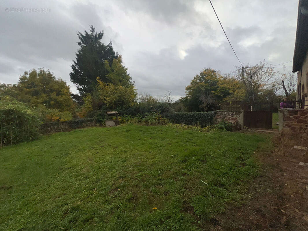 Maison à SAINT-DESIRE