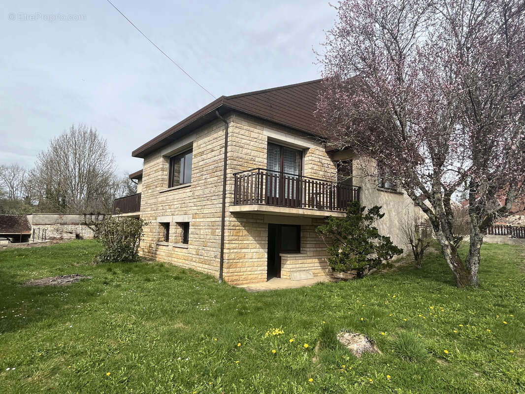 Maison à MONTBARD