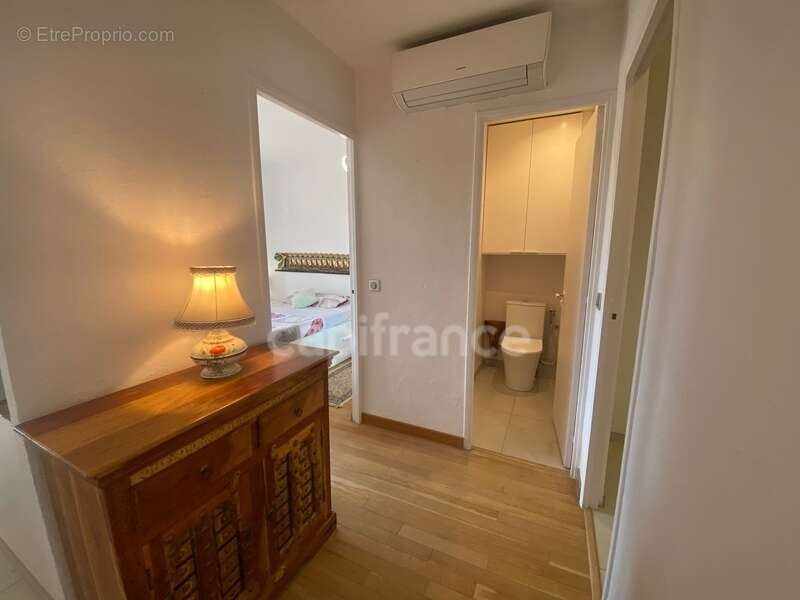 Appartement à vendre 2 pièces HYERES (83) - Port de Hyères - Parking - Terrasses - Cave - photo 14