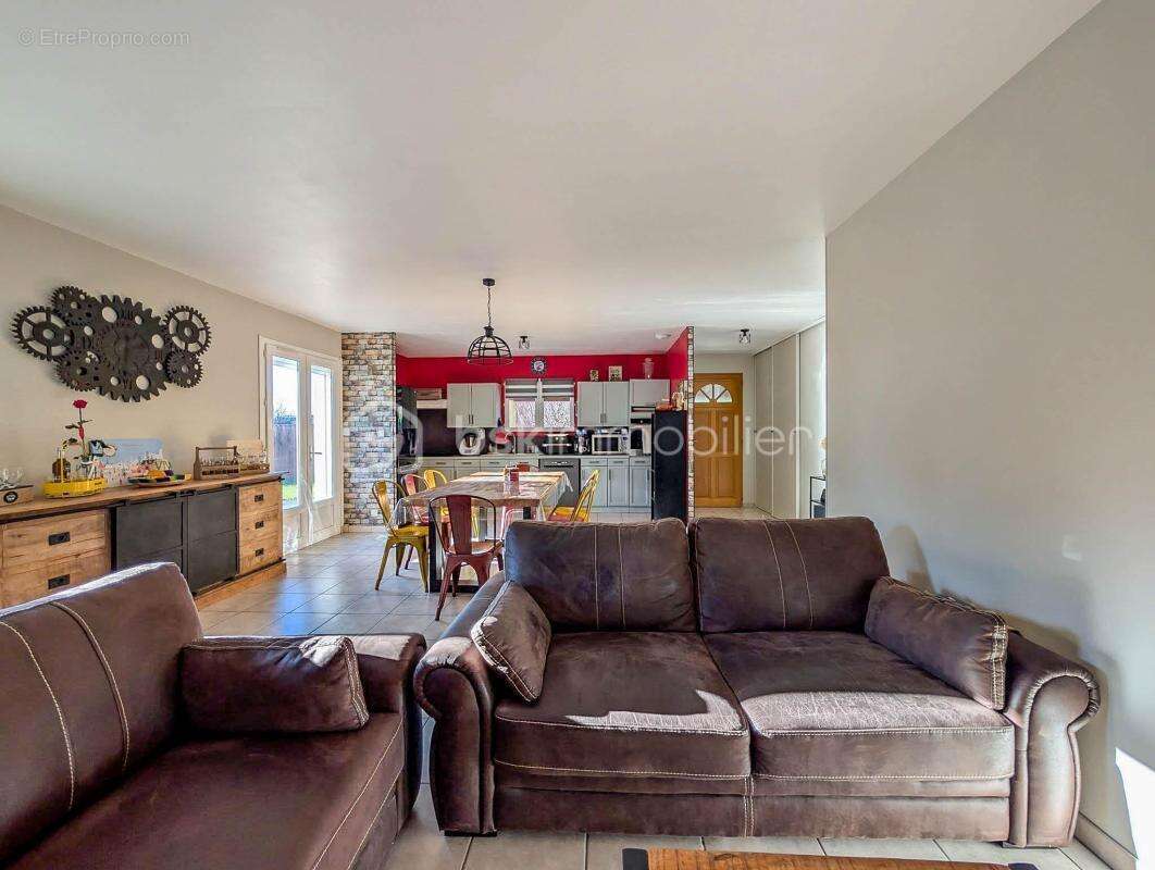 Maison à MONTELIMAR