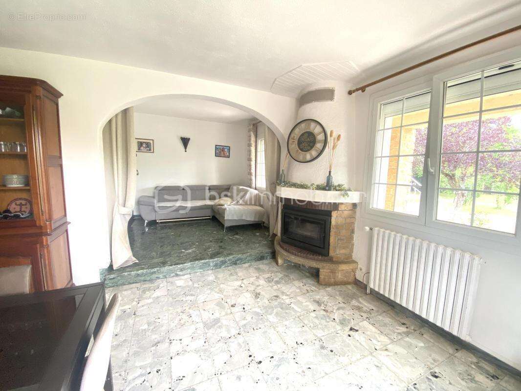 Maison à MONTELIMAR