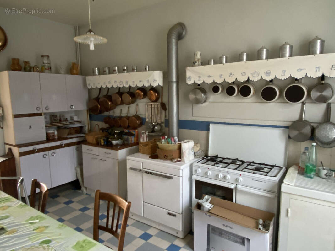 Maison à ARNAC-POMPADOUR