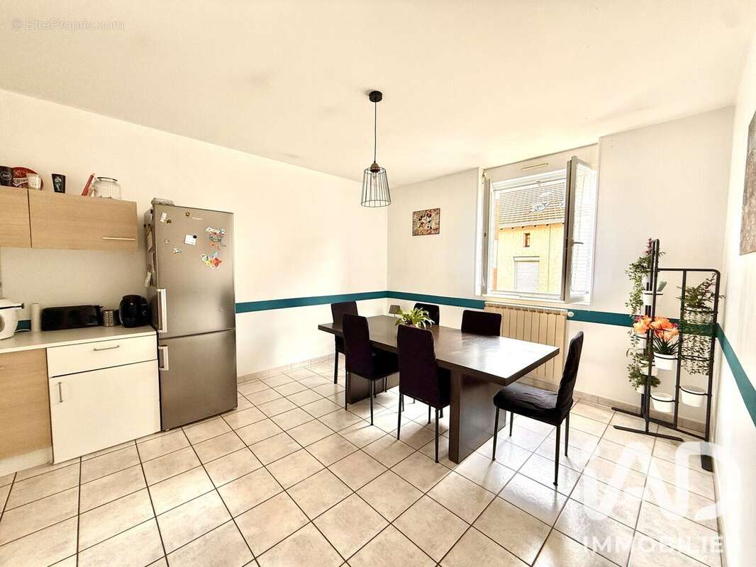 Appartement 99 m² à Unieux  - photo 8