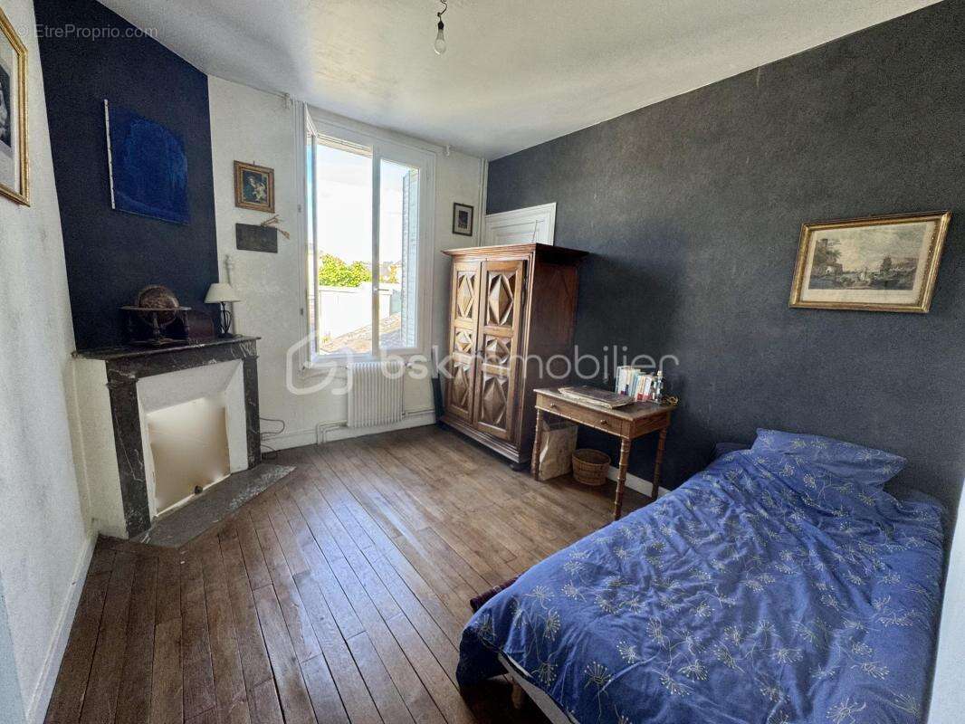 Maison à SAINT-CYR-SUR-LOIRE