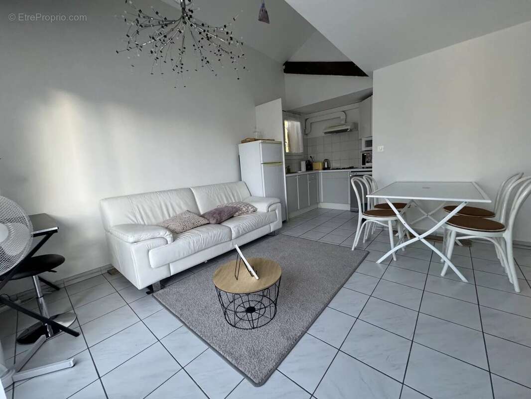 Appartement avec parking dans une résidence sécurisée, à proximité du centre-ville d'Aix-en-Provence - photo 2