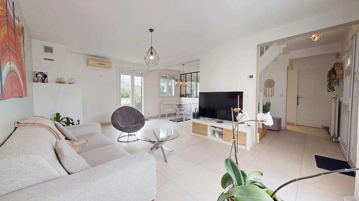 Maison 91 m² à Claye-Souilly  - photo 3