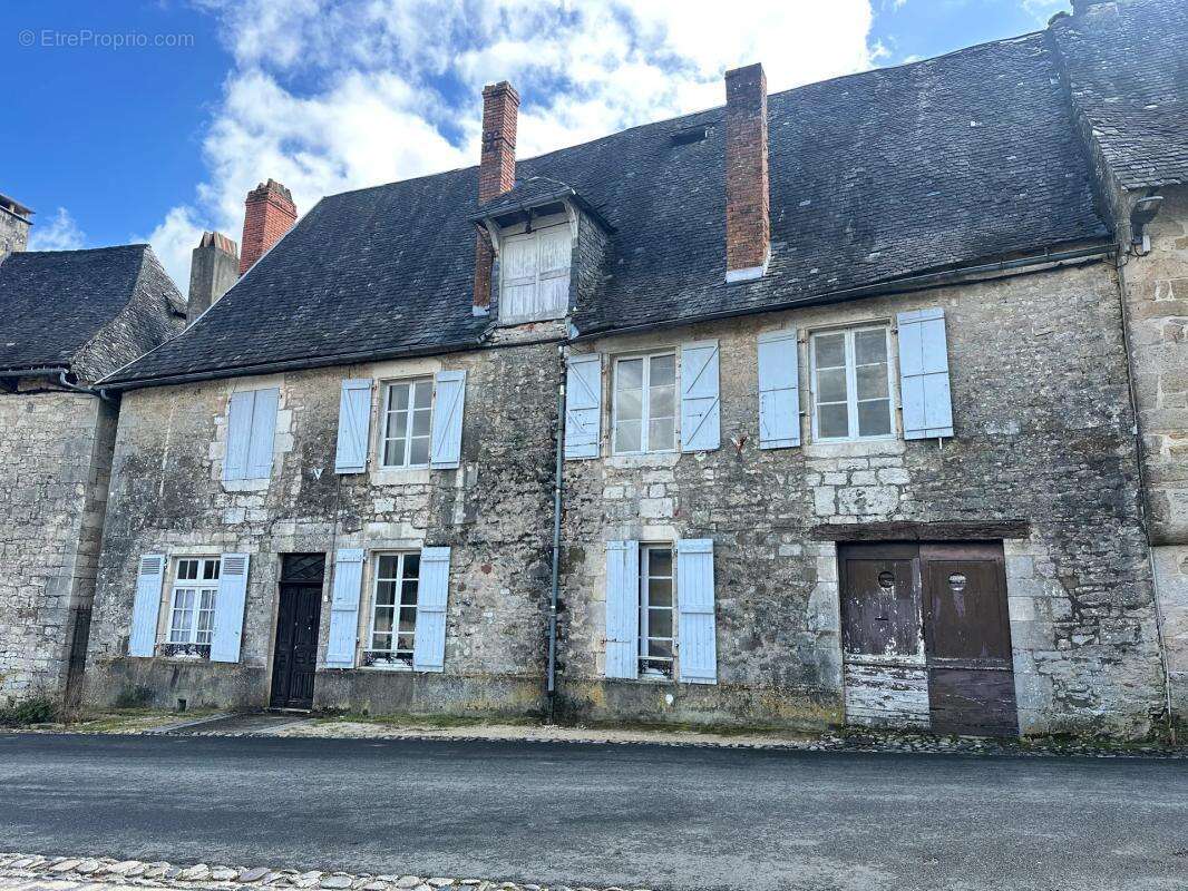 Maison à TURENNE