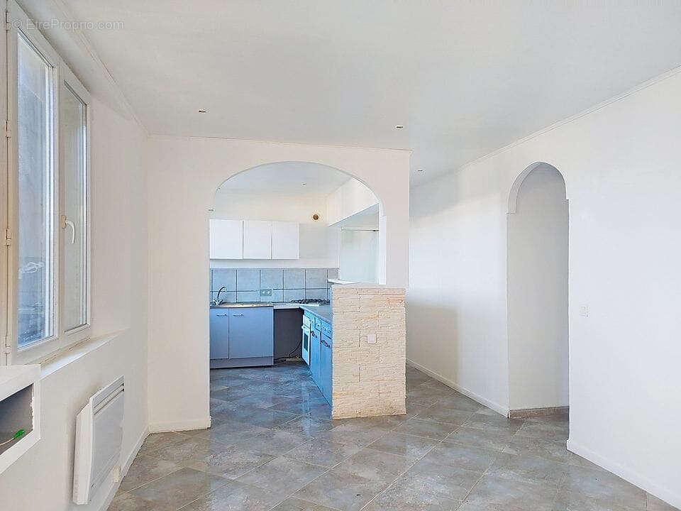 Maison à SAINT-MAXIMIN-LA-SAINTE-BAUME